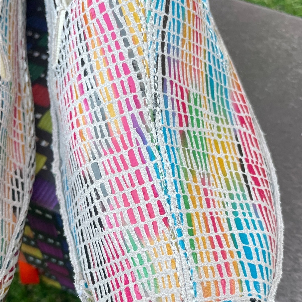 😁 Bernie MEV. Women's Colorful Woven Flats 🥿 Will go with just about anything 😁 - Picture 9 of 11